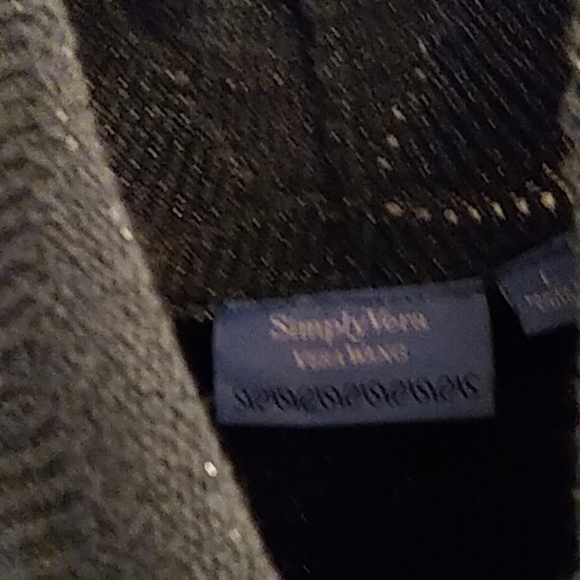 Vera Wang Long Sweater - Picture 2 of 4